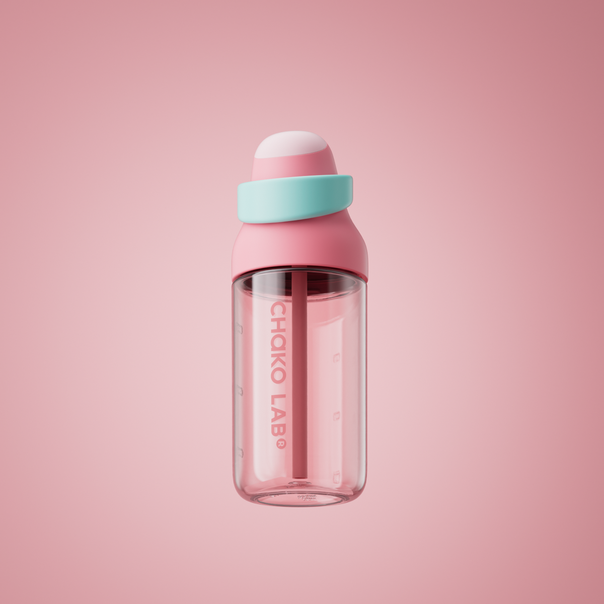 Gourde à paille Kada Cup rose 550 ml de Chako Lab, posée sur fond uni rose.